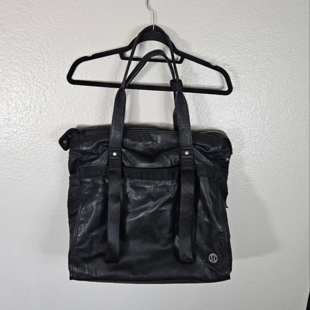 Lululemon Follow Your Bliss Bag Black